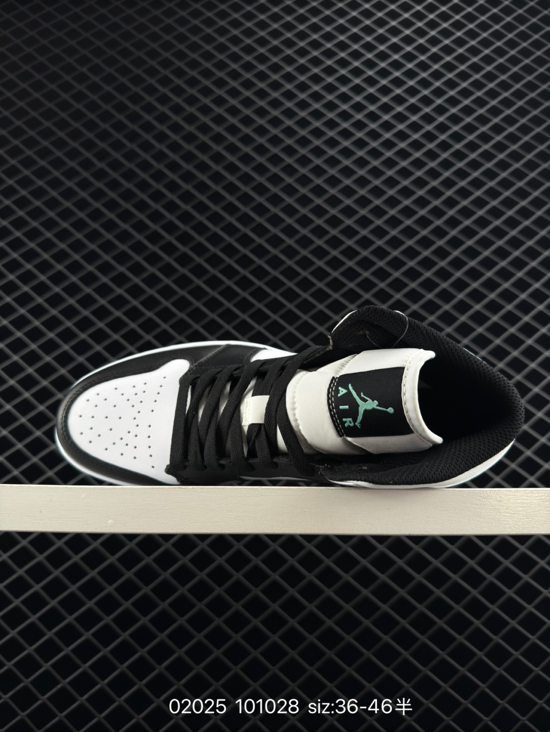 Air Jordan 1 Mid AJ1